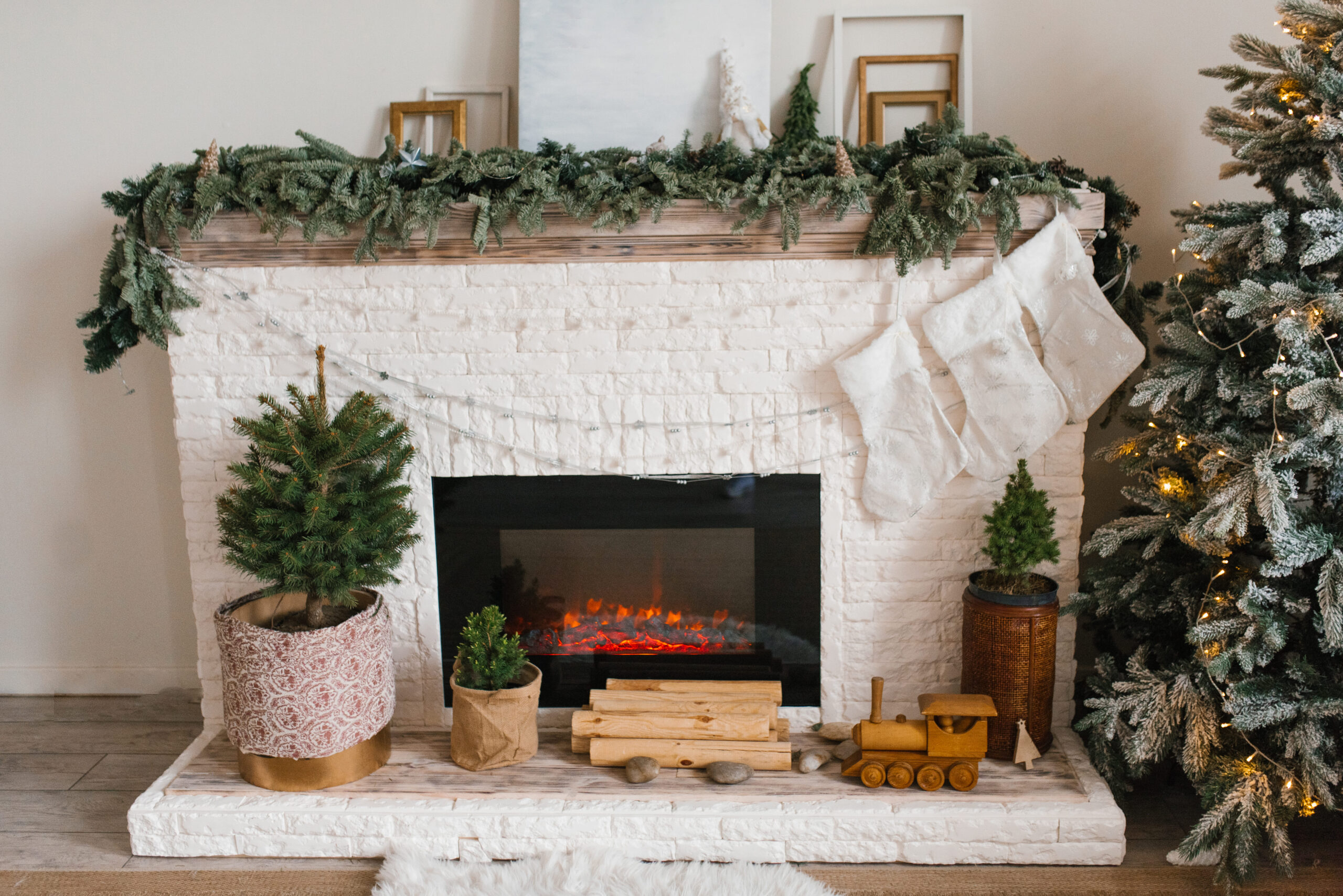 16+ Fireplace Mantel Ideas to Refresh Your Living Room Look