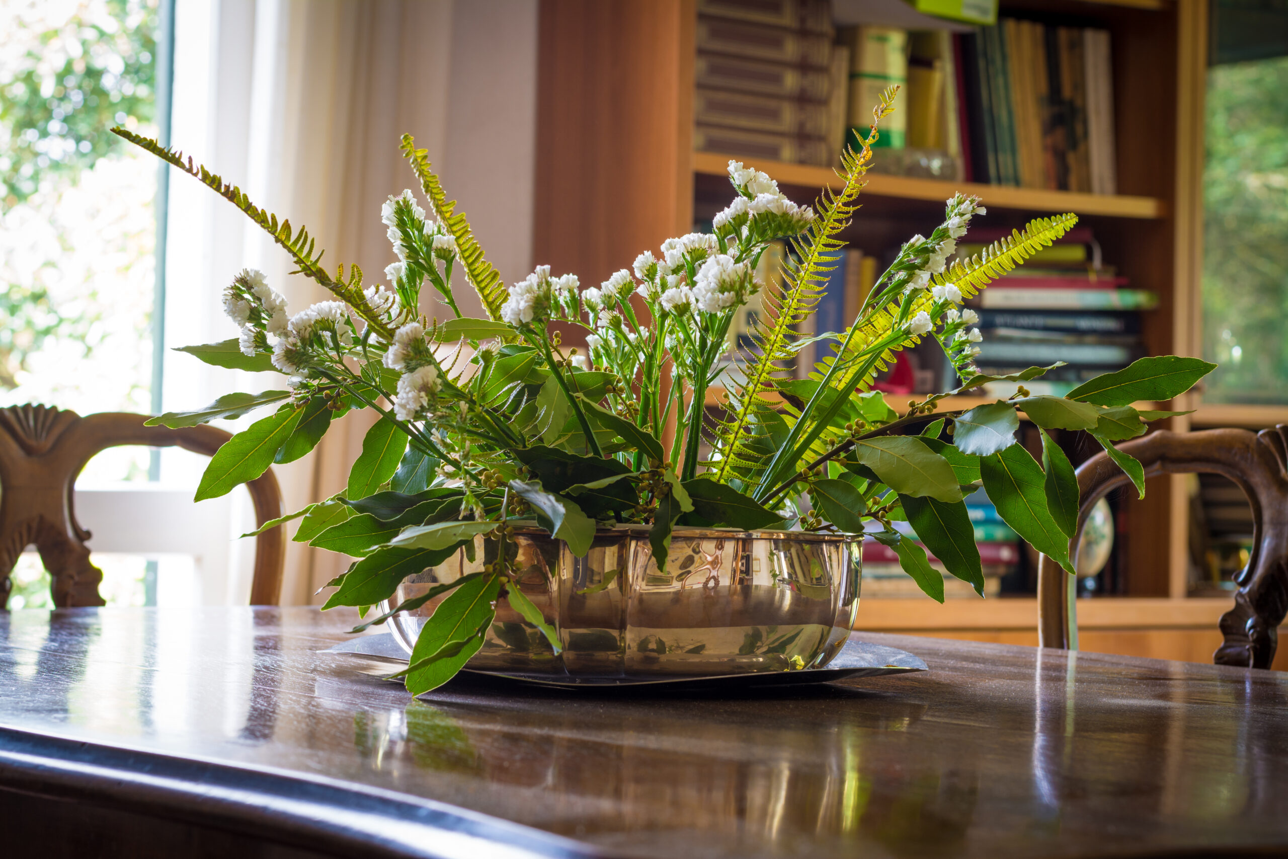 15+ Fragrant Indoor Plants for a Naturally Fresh Home
