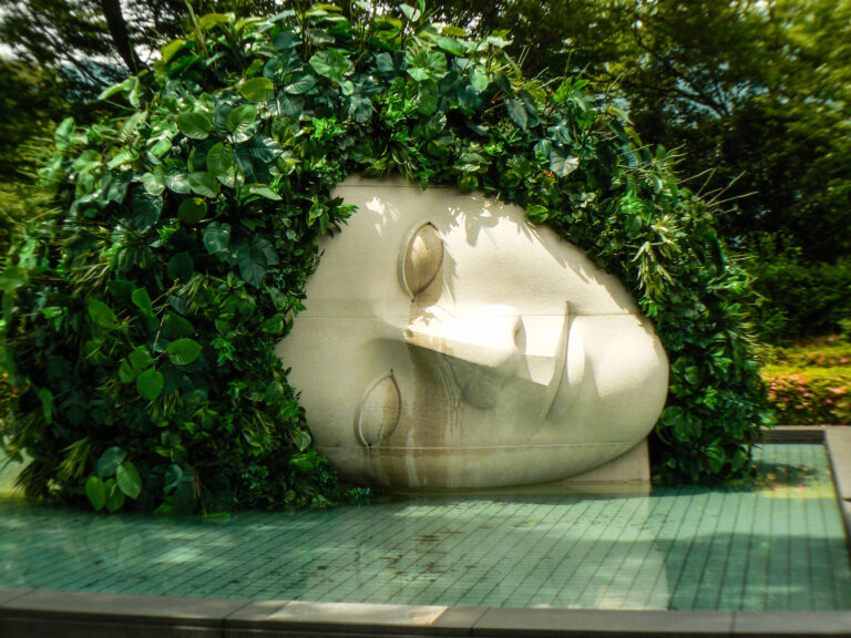 large head sculpture hakone open air museum japan