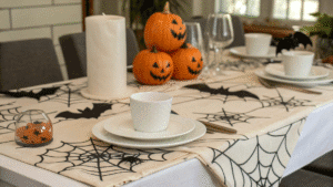 18+ Halloween Napkin and Tableware Ideas for a Themed Dinner