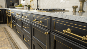 15+ Elegant Black and Gold Kitchen Hardware Ideas
