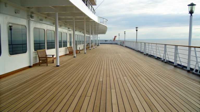 deck flooring that refresh your space