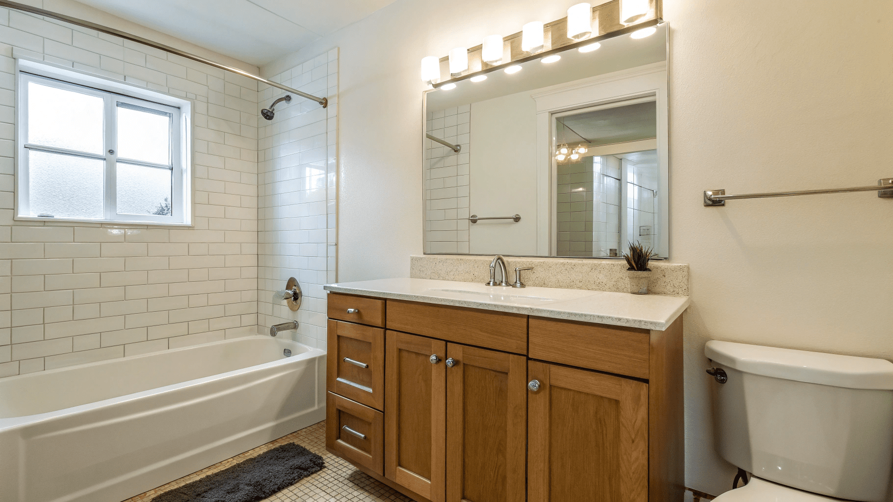 17+ Small Bathroom Layout Ideas That Feel Bigger