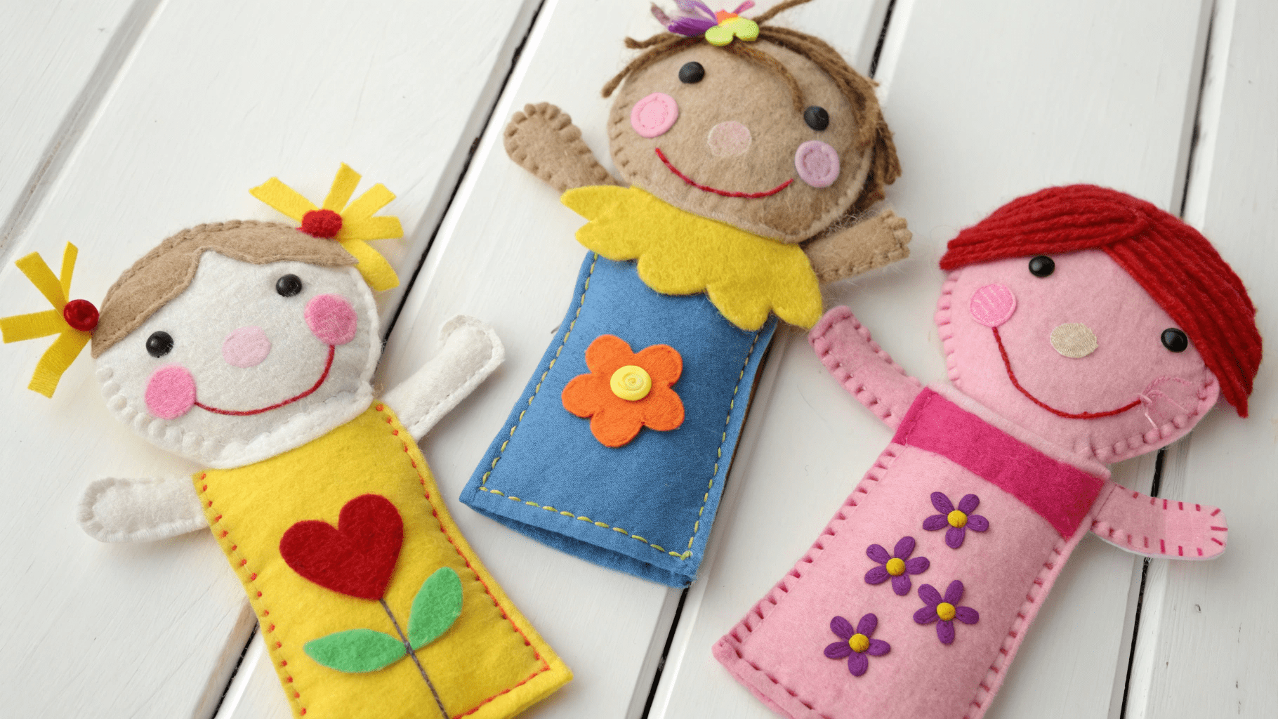 14+ Simple DIY Puppets for Toddlers